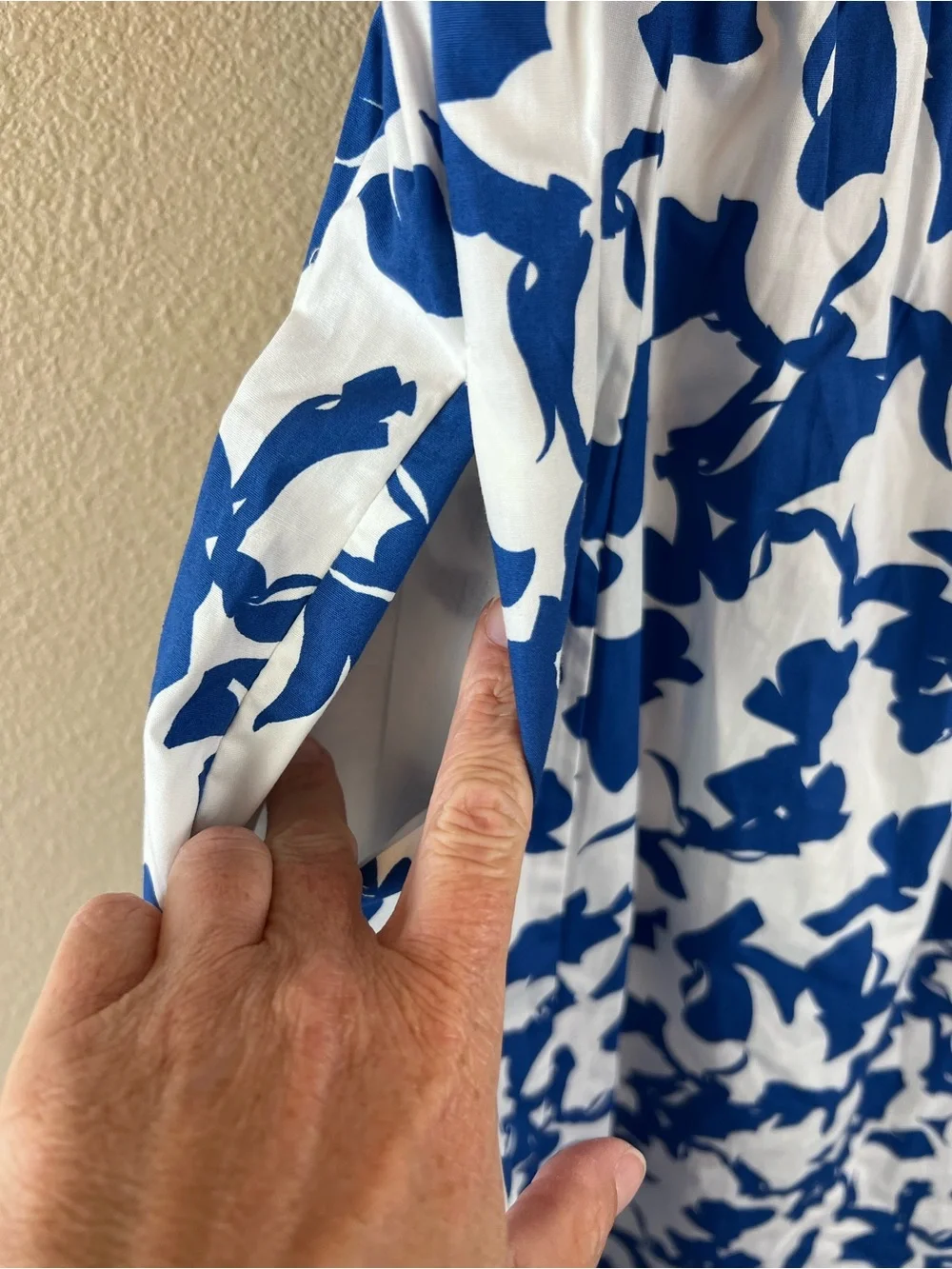 Abercrombie & Fitch blue white